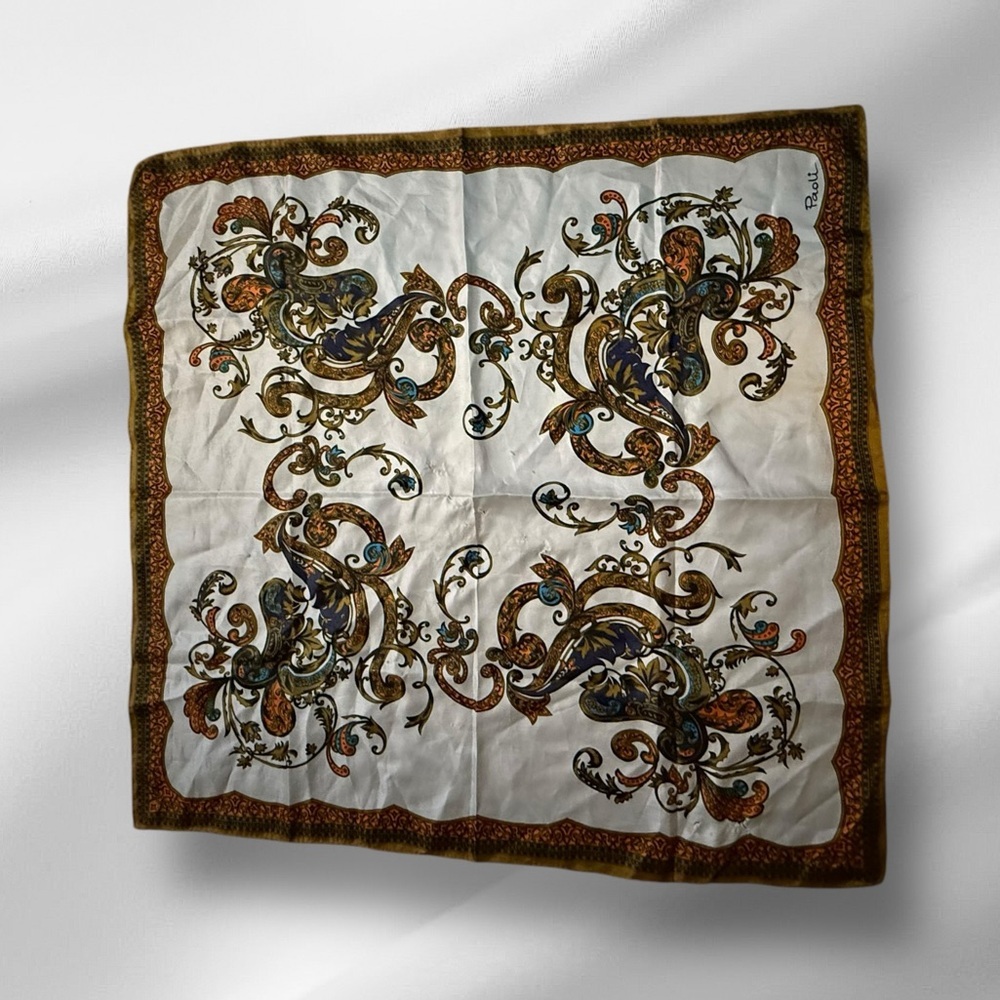 Paoli‎ Scarf